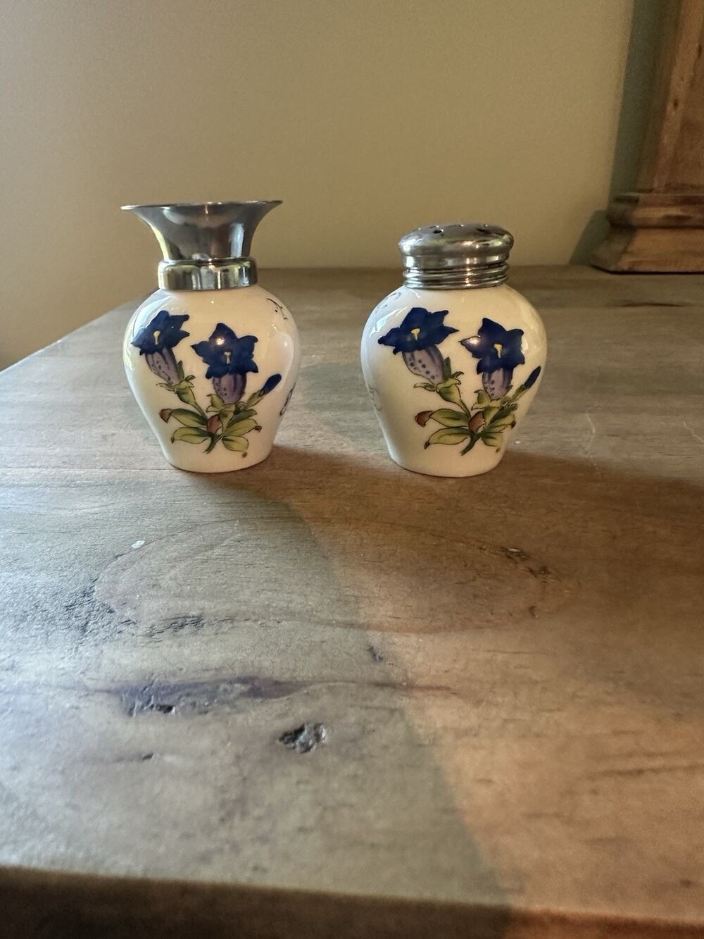 Vintage MFG Porcelain Blue Flower Salt Shaker And Bud Vase 2”T